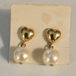 Avon Vintage 1990 Delicate Heart Faux Pearl Drop Pierced Earrings